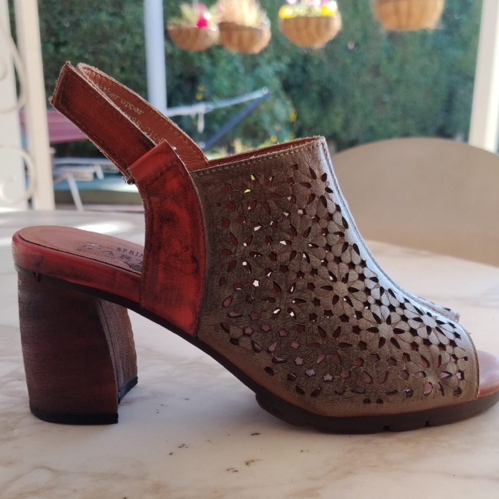L'Artiste TAMMIE Size 39Cut OutElegant Cutout Brown Heeled Sandals - Picture 4 of 7